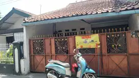Di jual rumah siap huni di pusat tengah kota bandung