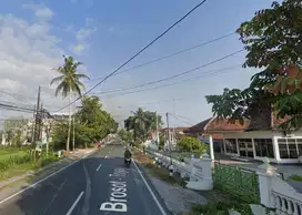 195 Juta Area Wates Kota Dekat Kampus UNY Jogja
