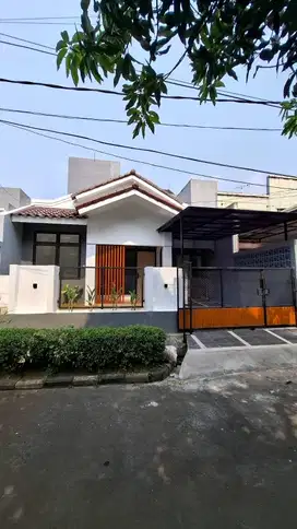 Rumah renovated & hommy di sektor 9 bintaro