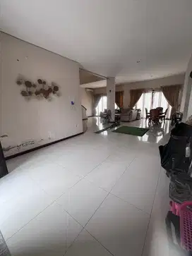 Dijual Cepat Rumah di Cluster Asia Tropis  Harapan indah 2 Bekasi