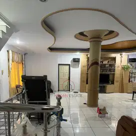 Dijual Villa Jl. Sewindu