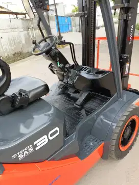 Forklift Toyota 3 ton forklip diesel forklif