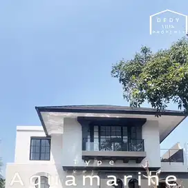 Rumah mewah Citraland Surabaya dengan private lift dekat G Walk