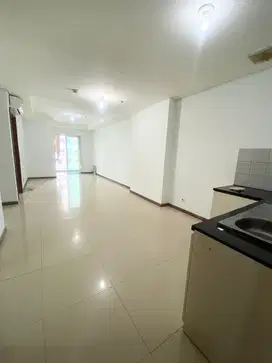 Condominium Greenbay Pluit 2BR Hoek Kosongan Dekat Sekolah Penabur