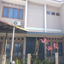 Jual Rumah Cantik 2 Lantai Murah di Cigadung sayap Dago Bandung