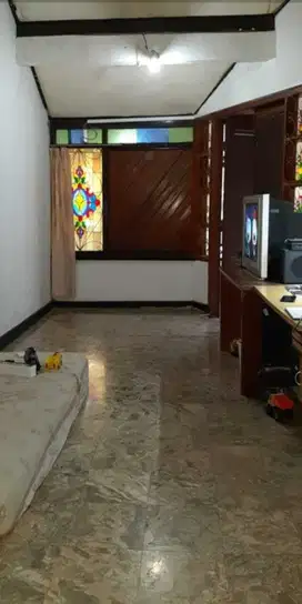 Rumah Cukup Luas Harga Paling Murah di Taman Kopo Indah 1