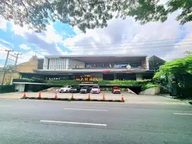 Dijual gedung resto di jl.hertasning lama makassar