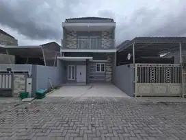 Villa Kolam Renang View Gunung Lawu di Karanganyar Kota