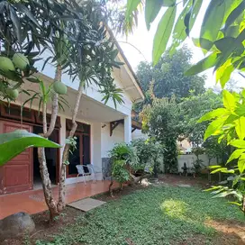 RUMAH HARGA DIBAWAH PASAR KOMPLEK MEGAPOLITAN CINERE DEKAT TOL KRUKUT