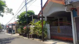 Rumah di Menteng Dalam Tebet, 5 Menit Ke Mall Kokas Cocok Direnovasi M