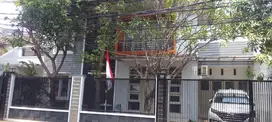 Rumah Bagus 2 Lantai di Tebet Timur Dalam Jakarta Selatan Selangkah da