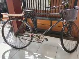 Sepeda onthel bekas