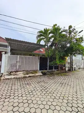 Rumah Bagus Lokasi Strategis Pondok Indah Wiyung Surabaya