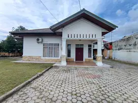 DIJUAL RUMAH BULATAN MEWAH SEMI FURNISHED DI JALAN SUKAJAYA / SOEKARNO