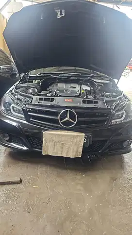 Mercedes-Benz C200 2012 Bensin