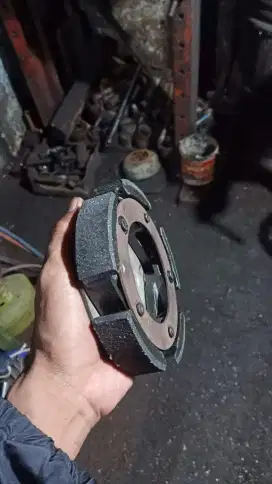 kampas ganda Xmax
