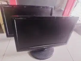 2 unit Monitor lcd bekas komputer hanya lampu power nyala lcd gelap