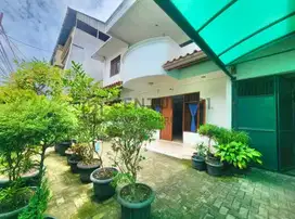 Dijual Rumah Asri 2 Lantai Siap Huni di Cideng, Jakarta Pusat