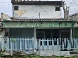 Dijual rmh 3 lt di jl Mlaten trenggulun