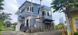 Rumah Villa Panderman Kota Batu Full Furnis