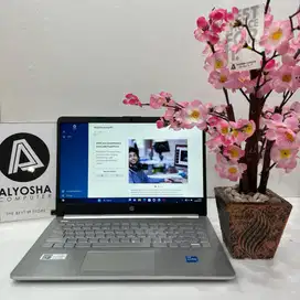Laptop HP 14s-dq5567TU Core i3-1215U 8GB 512GB SSD