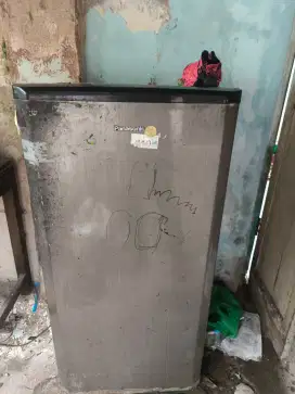 Kulkas rusak warisan