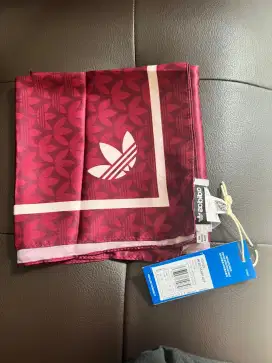 Syal/Scarf Adidas