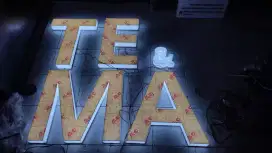 Letter timbul neon box