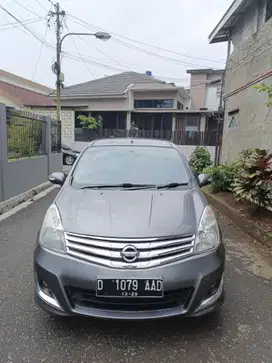 Nissan Grand livina ULTIMATE A/T2012 MURAH