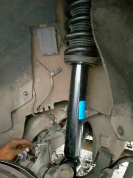 Shock rubahan dari airsus ke manual mobil BMW 730il f01 f02 bagian blk