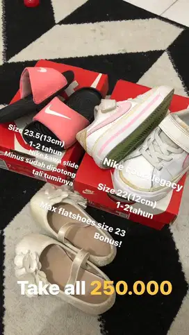 Sepatu bayi nike kids sandal bayi nike bekas preloved size 22 size 23