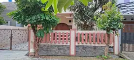 Dijual rumah cantik semi furnished di Taman Laguna Cibubur