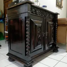 Bufet jati jaman penjajahan belanda
