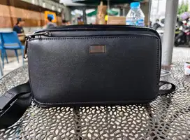 Pouch / hand bag/ tas Pedro Pria