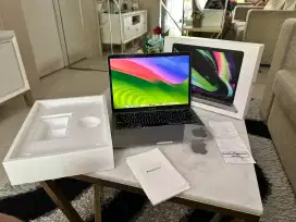 Laptop Macbook Pro M1 2020 Ram 8/256Gb Ex Garansi Indo Digimap/IBox