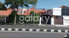 *Dijual Rumah di Jalan Raya Kutai, Tengah Kota Surabaya*