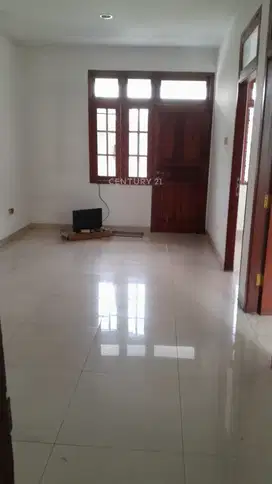 Rumah Tinggal 3 Lantai Dekat Sekolah Di Kelapa Gading S8555