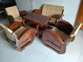 Kursi Tamu Sedan Antik Lawasan