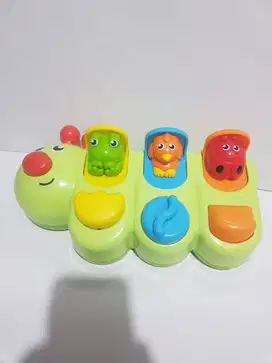 fisher price caterpillar pop up popup mainan edukasi anak bayi