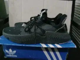 Sepatu Adidas ori ukuran 42+