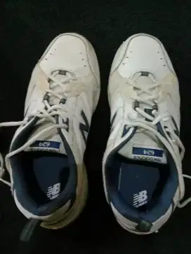 Sepatu New Balance 624 ukuran 44/45