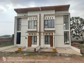 RUMAH VILLA KONSEP BALI DEKAT EXIT TOL SAWOJAJAR