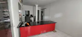 Dijual gudang di pinggir jalan raya Hasyim Ashari Cipondoh