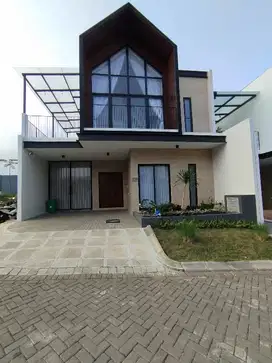 Rumah mewah dengan private pool