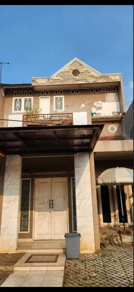 Dijual rumah Taman Chrysant 1 ,BSD dekat stasiun Rawabuntu