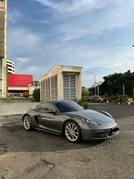Porsche Cayman 2018 / 718 Full Spec / Low Odo