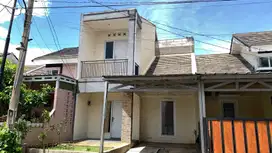 Rumah Dijual di Sentra Danau Kemuning Residence Harga Nego J-20800