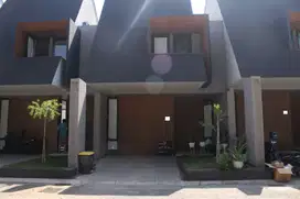 Rumah Dijual di Paradesa Cibubur 2 Lantai Dekat Gerbang Tol J-20765