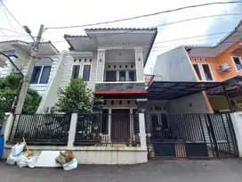 Dijual Rumah 2 Lantai di Town House Asri D'lapan Siap Nego J-20876