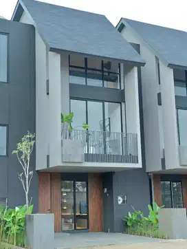 Rumah Modern Keren di Lebak Bulus Jakarta Selatan